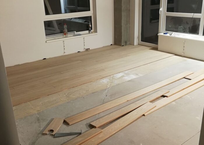 Medinių grindų klijavimas_Atlikti darbai_Būsto artelė